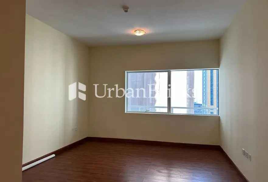Spacious Layout | Close to Metro | Unfurnished