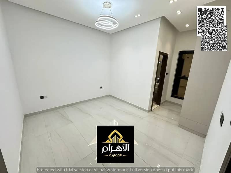 16 874898434-1066x800. webp