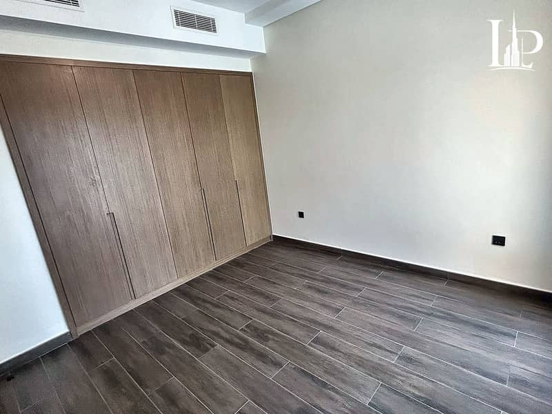 4 04_Master_Bedroom_Wardrobes. jpg