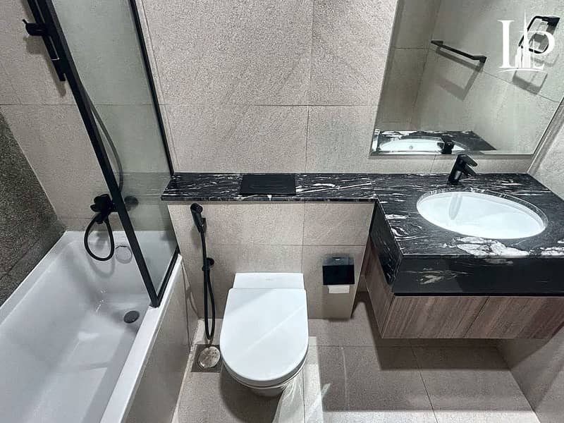 13 12_Bathroom_with_Bathtub. jpg