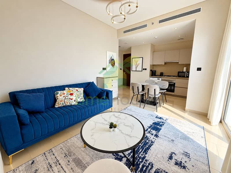 10 Bright Modern Living Room and Kitchen. png