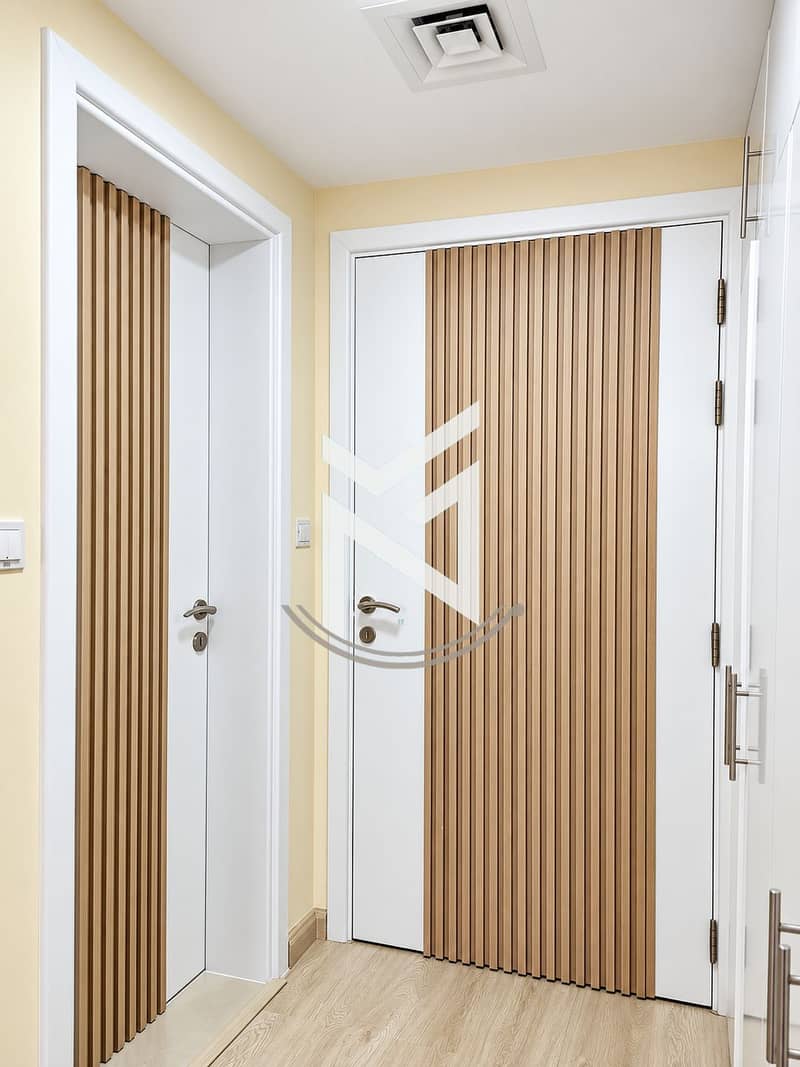 8 door. png