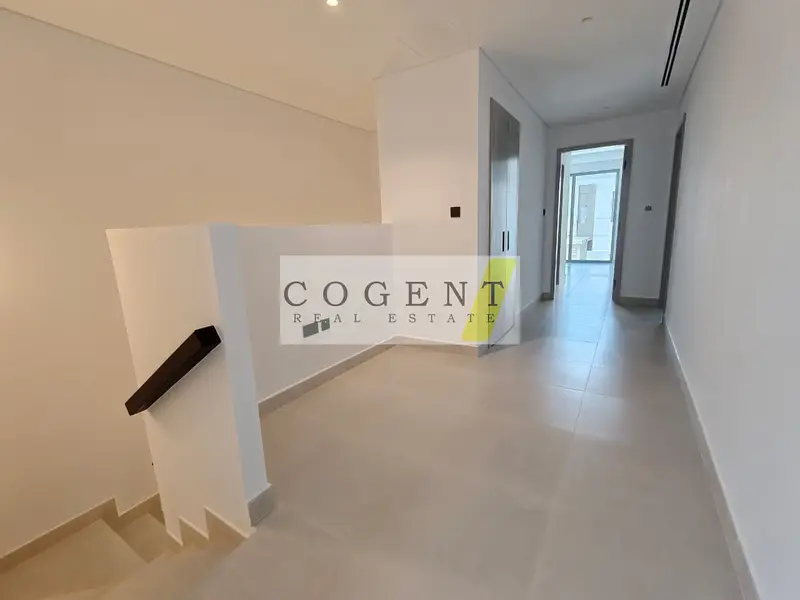 FULLY UPGRADED CORNER TOWNHOUSE - IDEAL FOR INVESTORS AND ENDS USERS