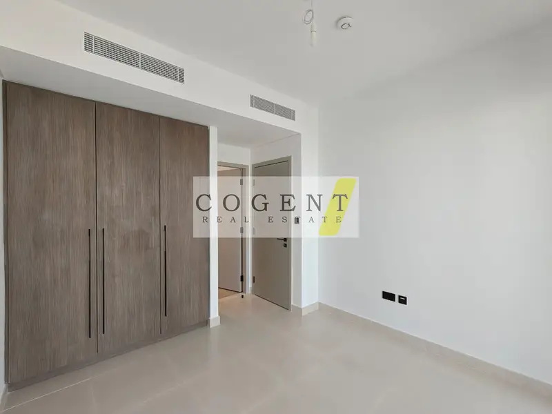 FULLY UPGRADED CORNER TOWNHOUSE - IDEAL FOR INVESTORS AND ENDS USERS