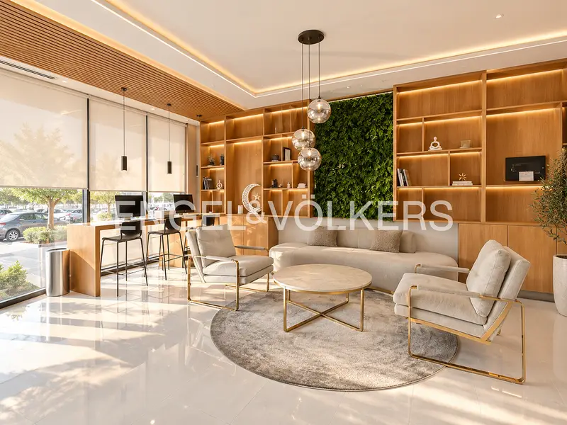 Unfurnished | Study | Vacant | Spacious