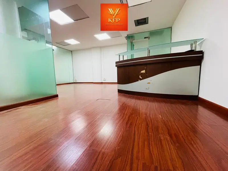 Separate Office in AL GARHOUD – DEWA & Chiller Free