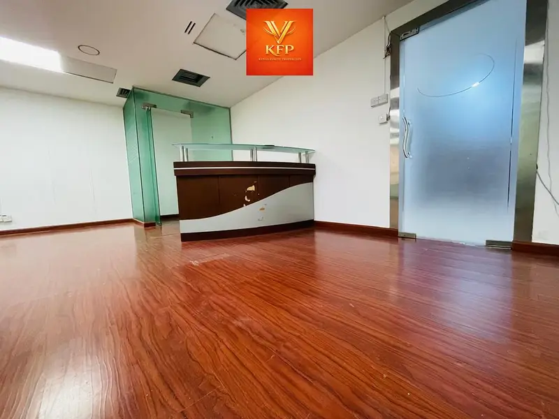 Separate Office in AL GARHOUD – DEWA & Chiller Free