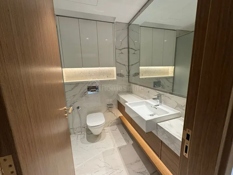 Spacious 1BR | Great Location | Unfurnished |