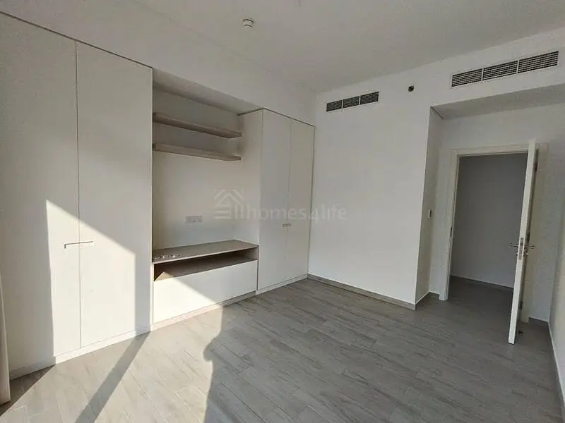 SPACIOUS 2BR | LAUNDRY ROOM | POOL&AMENITIES VIEW