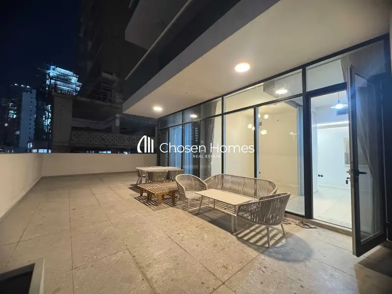 OP Price | 2 Parking | Spacious