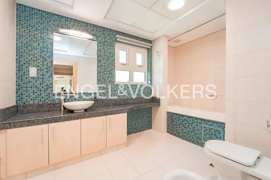Furnished/Unfurnished | Chiller Free | Available