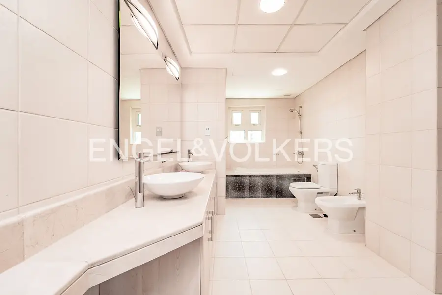Furnished/Unfurnished | Chiller Free | Available