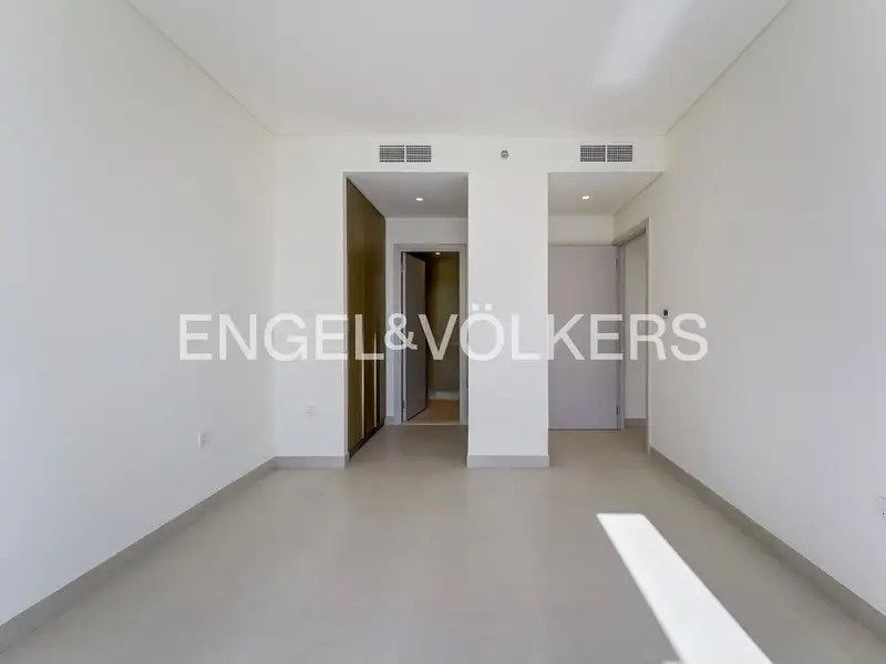 Exclusive I Panoramic Sea Views | Large Layout