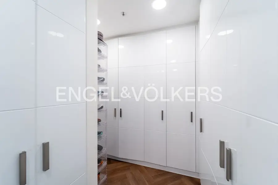 Luxury Penthouse | Unfurnished | Golf Course View
