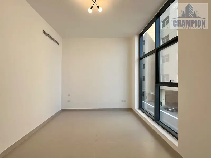 BRAND NEW SPACIOUS 3 BHK APARTMENT | HUGE SIZE | HUGE BALCONY | BACKSIDE OPEN VIEW | RENT AED 125K
