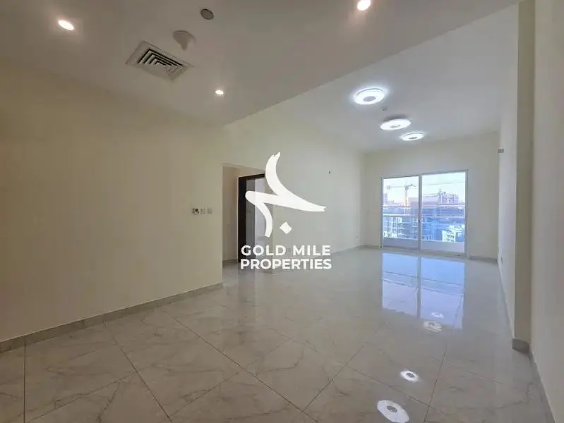Huge 3-BHK || Chiller Free || High Class Amenities || Family Building