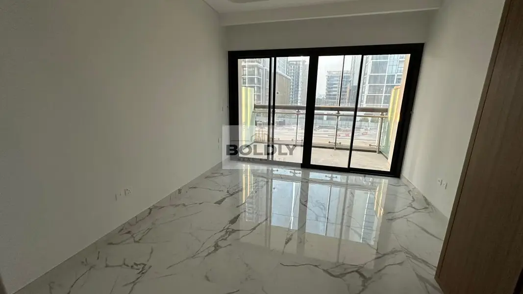Elegant Studio for Rent | Modern Living | Azizi Riviera Azure