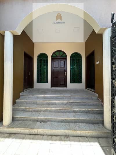 Villa de 3 chambres à à louer à Al Ghafia, Sharjah - 9f4591ad-b9fd-4391-8b94-f8f89712f46f. jpg