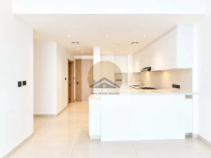 Bright 2BR Apartment | Balcony & City View | Kitchen Appliances