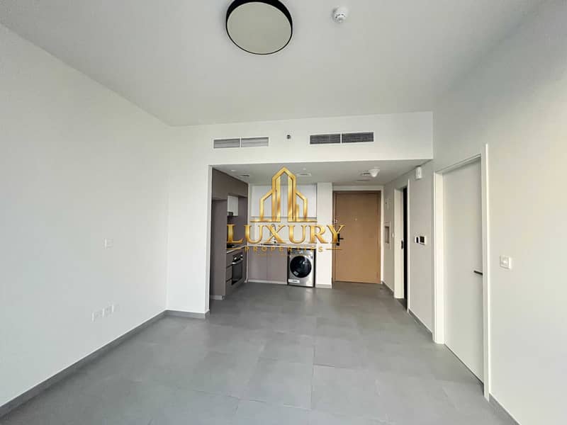 4 🔥 HOT RENTAL DEAL! 🏡 Spacious 1BHK in Aljada, Sharjah | 2 Washrooms | Only AED 49,990/Ye