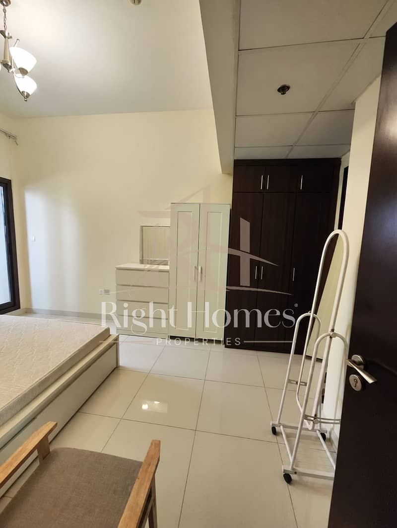 10 Property_Photo_01. png