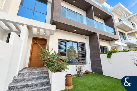 Townhouse de 4 chambres à à vendre à Jumeirah Village Circle (JVC), Dubai - Maison de ville à Jumeirah Village Circle (JVC),JVC District 12,Signature Villas XII, 4 chambres, 3350000 AED - 16993094 Townhouse de 4 chambres à à vendre à Jumeirah Village Circle (JVC), Dubai - Maison de ville à Jumeirah Village Circle (JVC),JVC District 12,Signature Villas XII, 4 chambres, 3350000 AED - 16993094