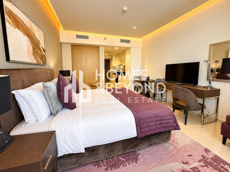 5 Warm Modern Hotel Suite Interior. png