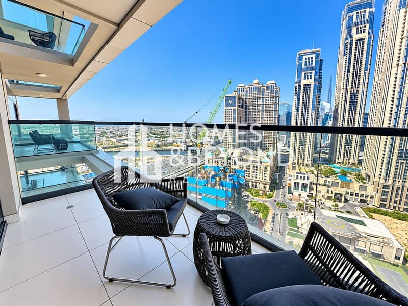 6 Luxury Balcony Overlooking City Skyline. png