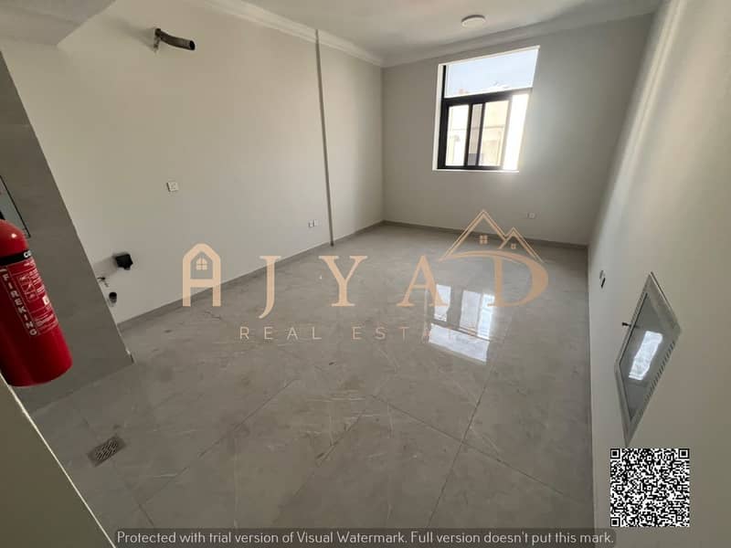 11 eeb75fba-5aff-480f-afa9-de35336cd2ad. jpg