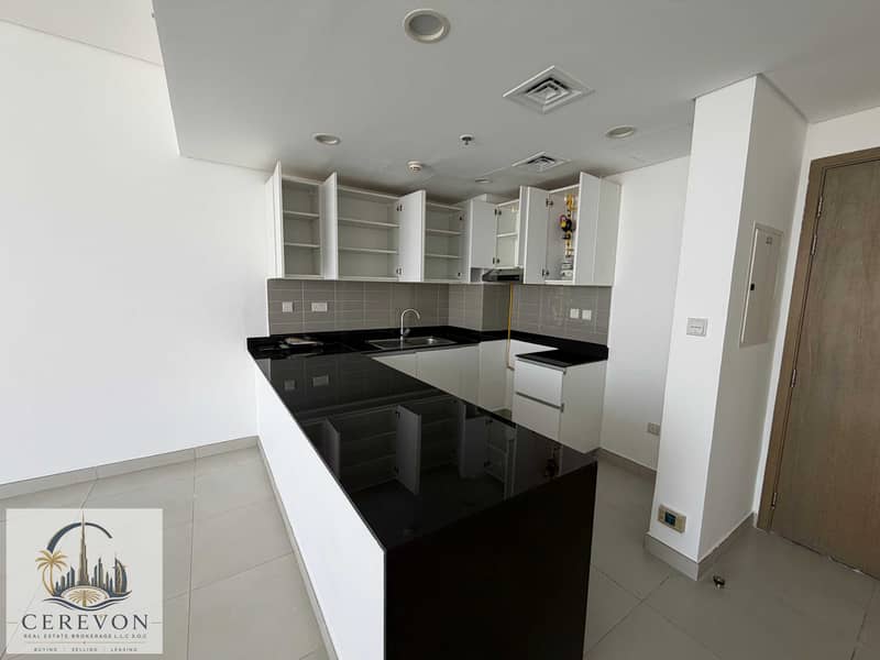 8 06. The Pulse Residence B2-805 - Kitchen 3. jpg