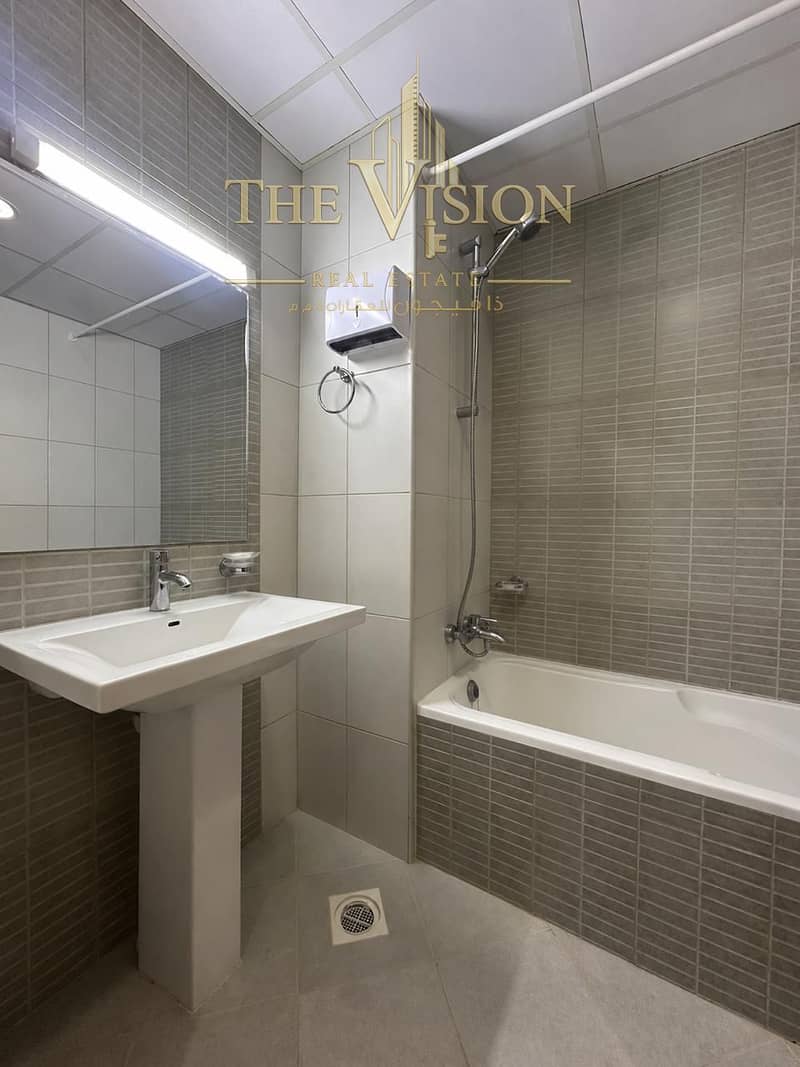 11 3b7e079b-816e-495e-8ba4-81427a85b24c. jpg