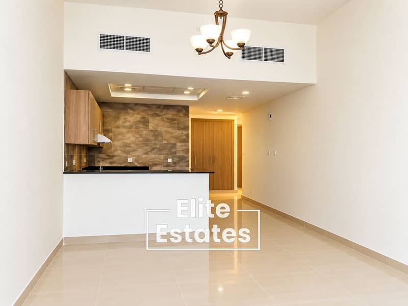 2 Empty Modern Apartment with Open Kitchen. png