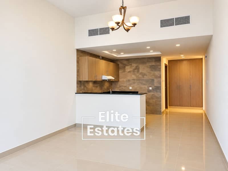 4 Bright Modern Apartment Interior. png