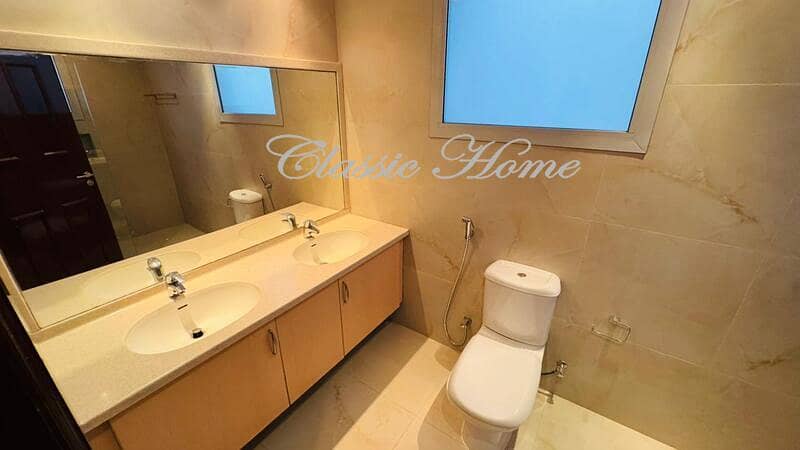 7 Bathroom 6. jpeg