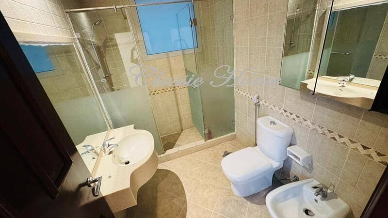 10 Bathroom 5. jpeg