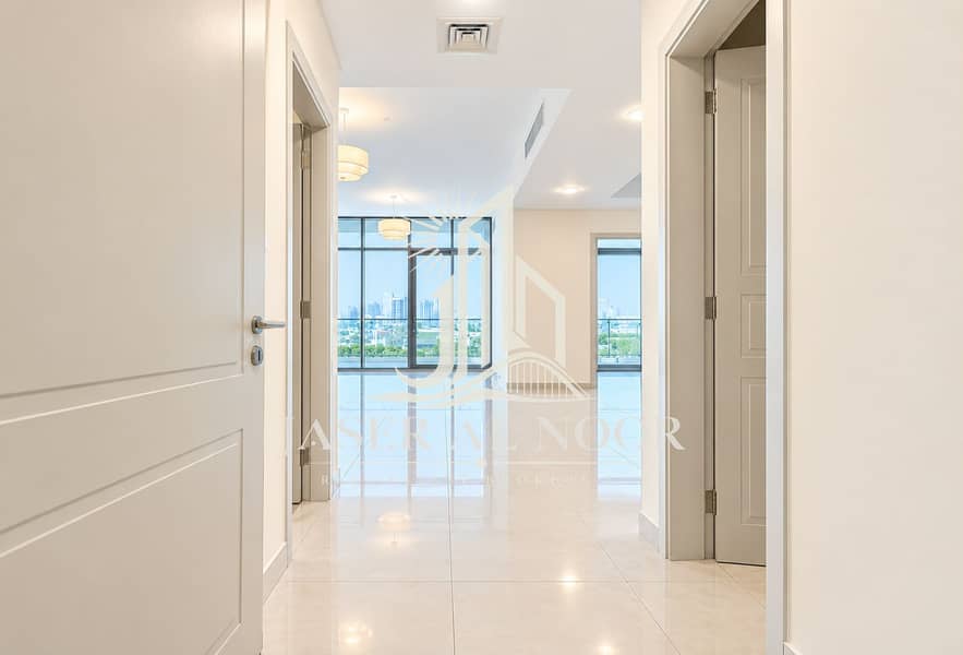 15 Bright Modern Apartment with City Views. png