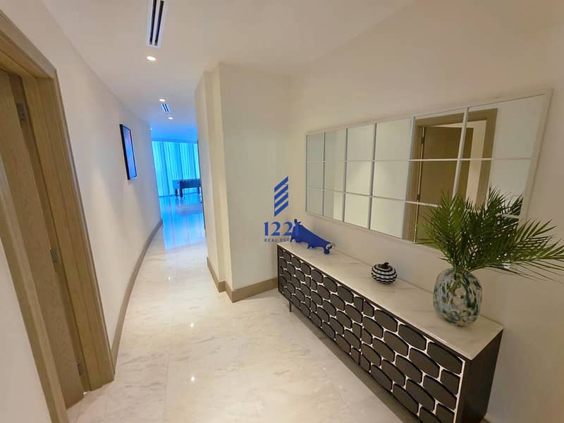 10 Grand OP 6701 hallway_mirror_console_light_warm_1920x1440. jpg