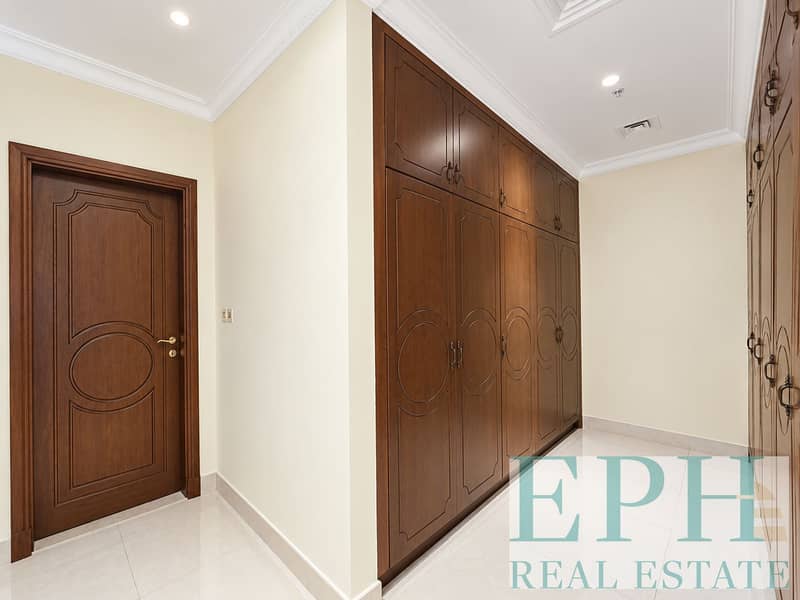 15 Elegant Wood-Paneled Hallway Interior. png