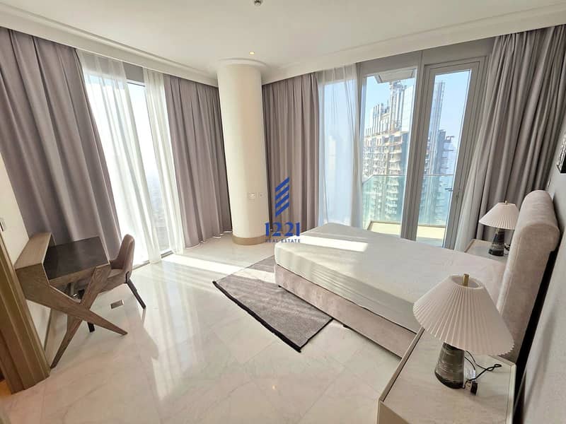 2 Opera Gd 6601 bedroom_desk_view_light_warm_1920x1440. jpg