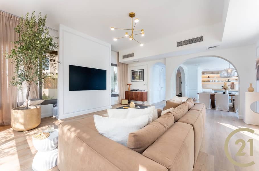 Villa in Al Furjan,West Village White Villas, 6 slaapkamers, 11800000 AED - 16995402 Villa in Al Furjan,West Village White Villas, 6 slaapkamers, 11800000 AED - 16995402