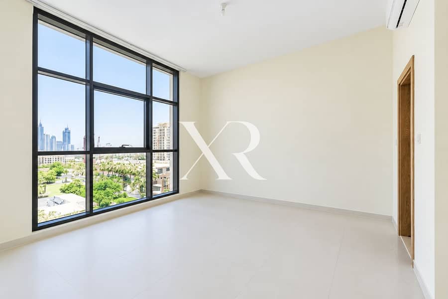 4 Bright Minimalist Apartment with City Views. png