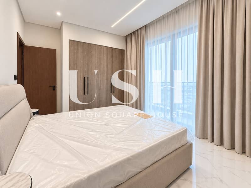 7 Modern Bedroom with Wrapped Mattress. png