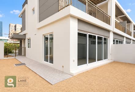 4 Schlafzimmer Townhouse zum Miete in DAMAC Hills 2 (Akoya by DAMAC), Dubai - Modern townhouse with glass balconies-6. png 4 Schlafzimmer Townhouse zum Miete in DAMAC Hills 2 (Akoya by DAMAC), Dubai - Modern townhouse with glass balconies-6. png