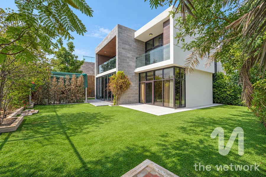 Golf Course View | Vacant Soon | Fendi Finish Golf Course View | Vacant Soon | Fendi Finish