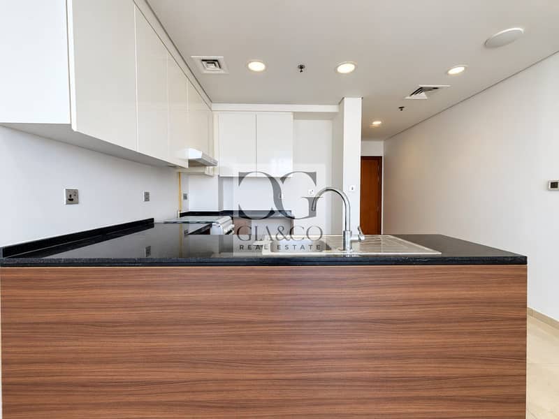 6 Prime Location | Vacant | Spacious 6