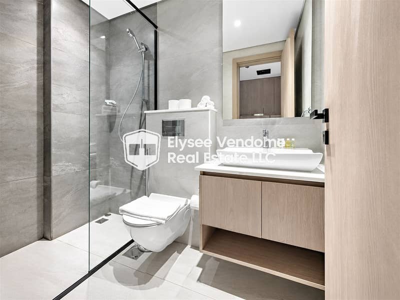 8 Bathroom. png
