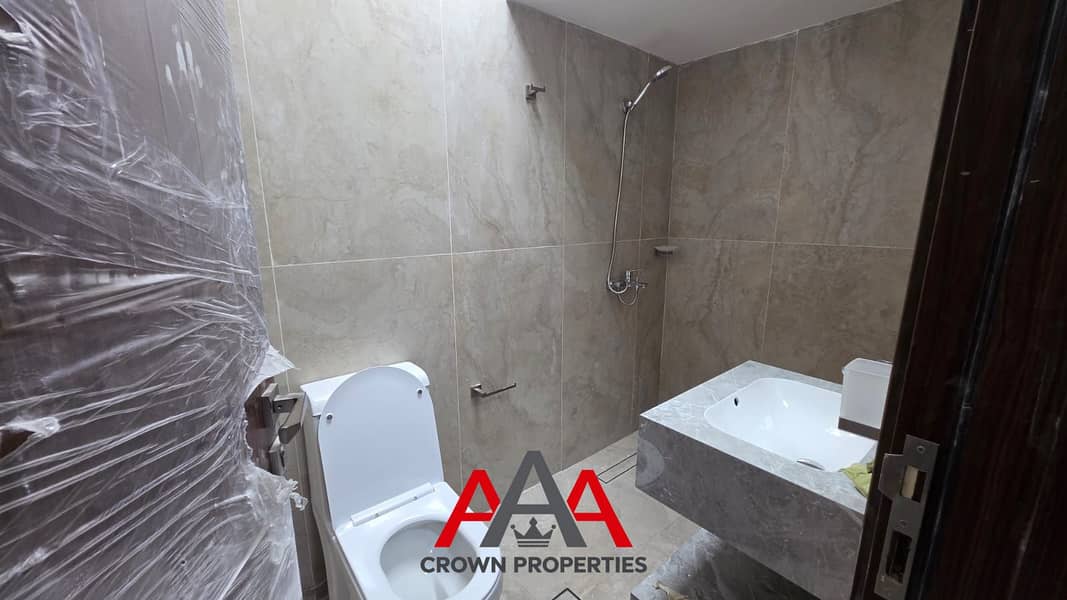 38 0aee0061-39da-4e11-be5b-c1bdfe8c2736. jpg