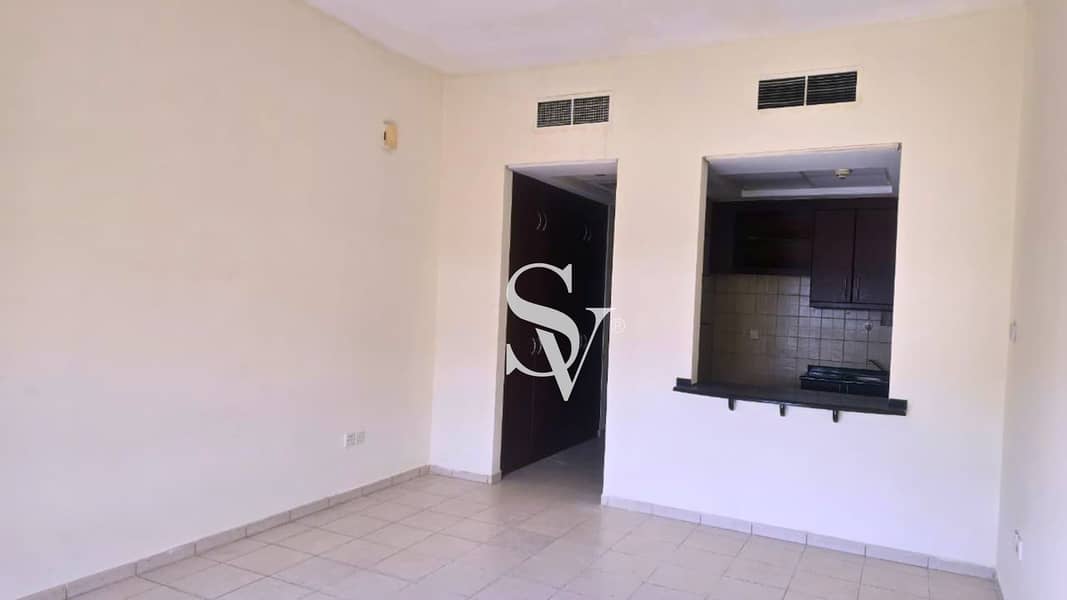 Spacious | Low Floor | Close to Metro | Open View Spacious | Low Floor | Close to Metro | Open View