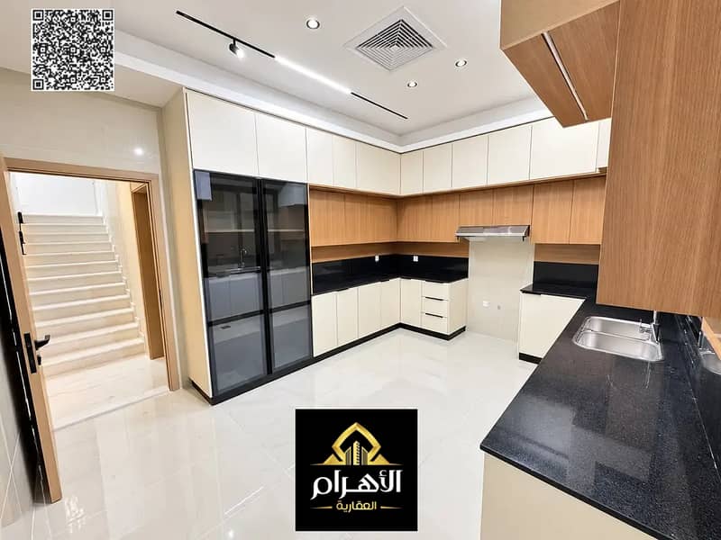 8 batch_875834065-1066x800. png