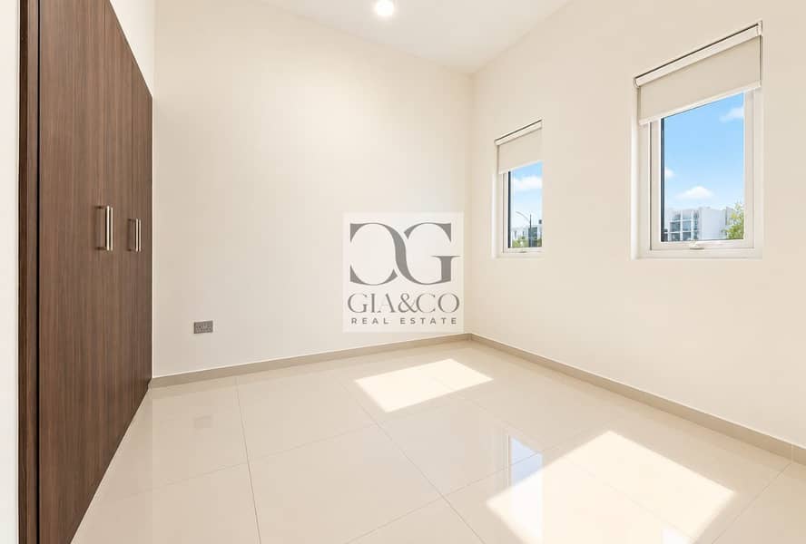 7 Corner Unit | Vacant Now | Largest Layout 7